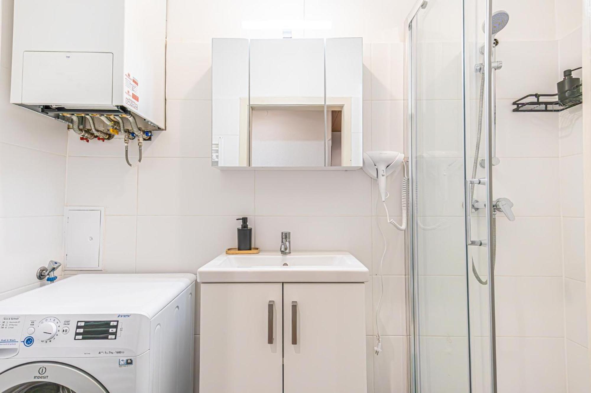 Desirable 2Br - Bookable For Longstays In Lockdown B Vienna Exterior photo